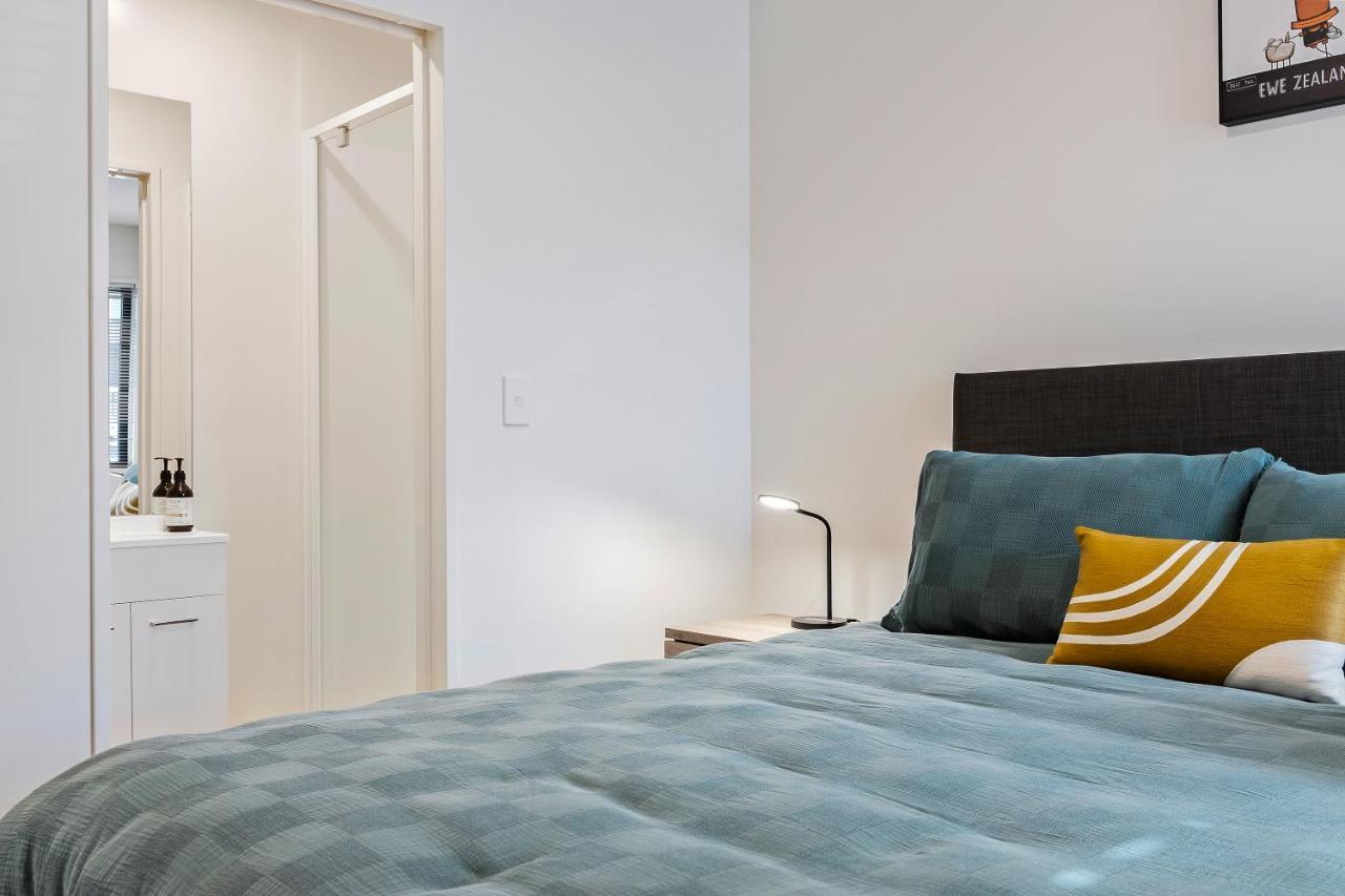 1 Bedroom City Base With Free Car Park Christchurch Exteriör bild