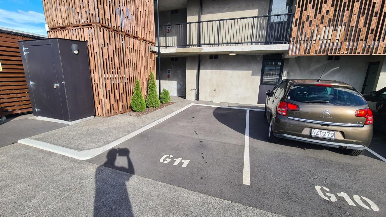1 Bedroom City Base With Free Car Park Christchurch Exteriör bild